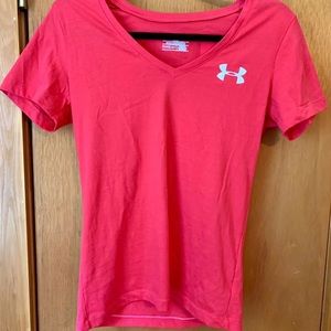 Under Armour T-shirt